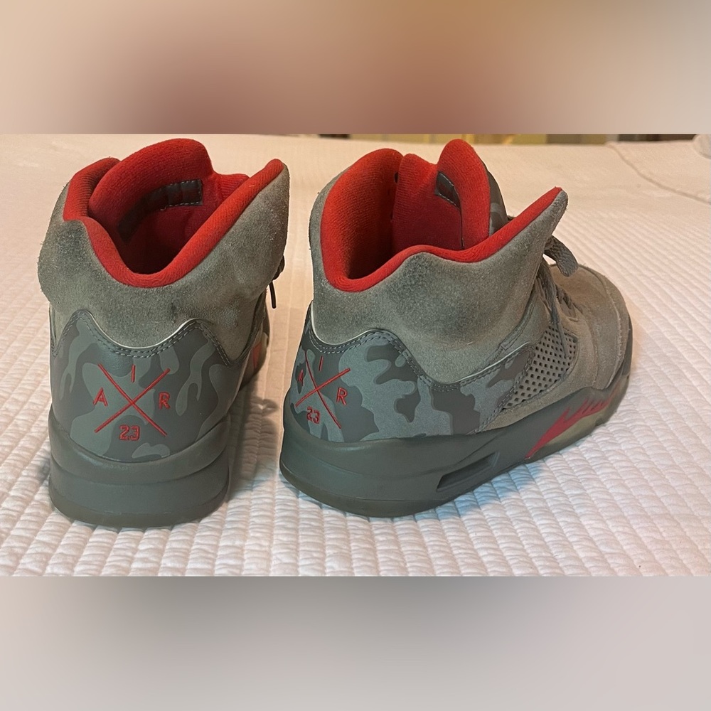 Nike Air Jordan Athletic Shoes in Gray and Red Camoflage